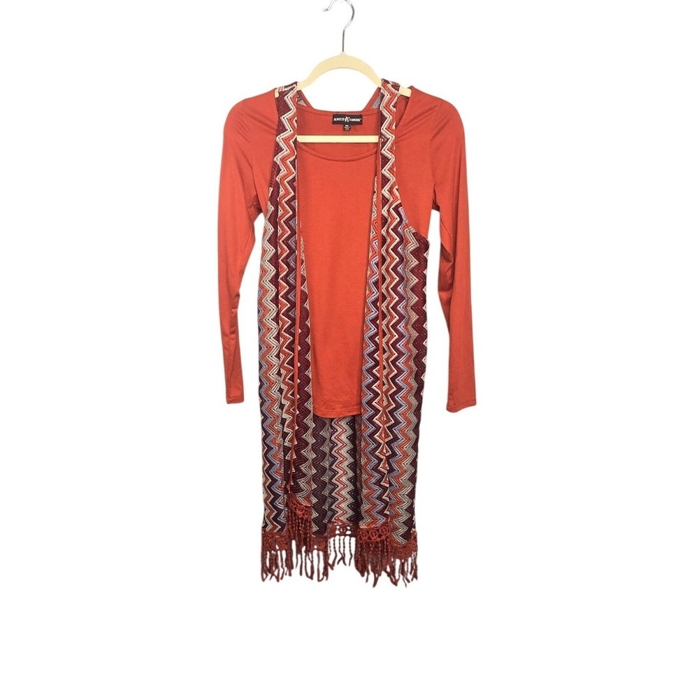 Almost Famous Top & Vest Set Womens Medium Orange Chevron Fringe Crochet 2 Piece